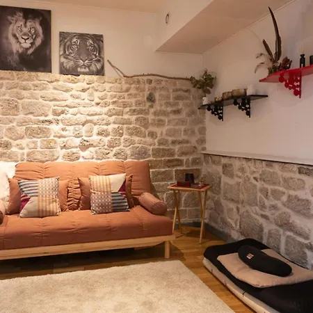 Bright Studio Of 25 M In The Heart Of 4th *