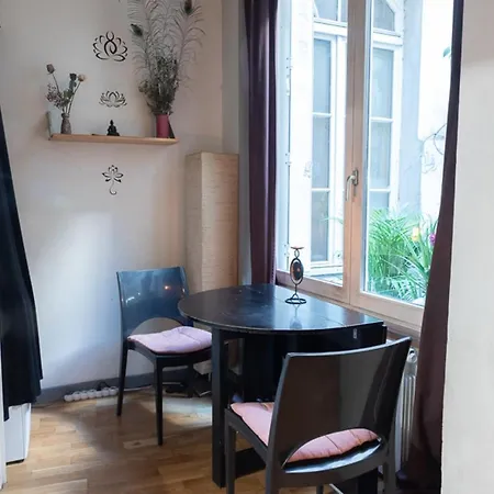 Διαμέρισμα Bright Studio Of 25 M In The Heart Of 4th